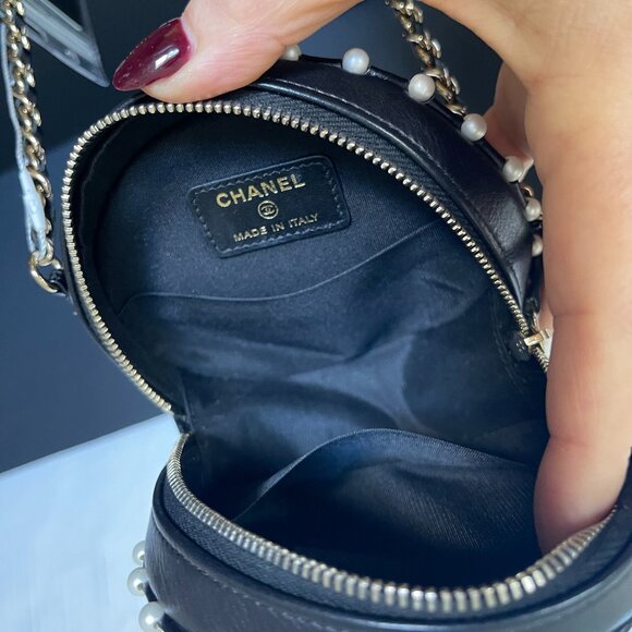 Chanel Matelasse round Pearl Chain Lambskin Shoulder Crossbody Bag - Picture 12 of 16